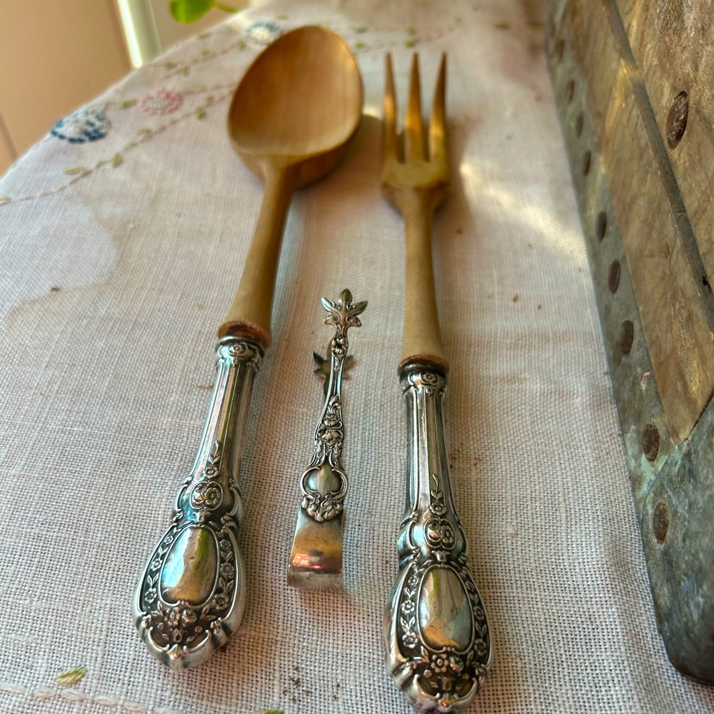 Antique Sterling Handle Serving Set - Picture 5 of 10